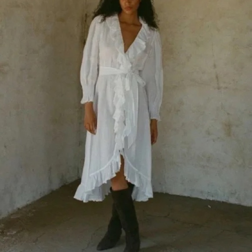 Doen White Long Sleeve Ruffled Wrap Dress